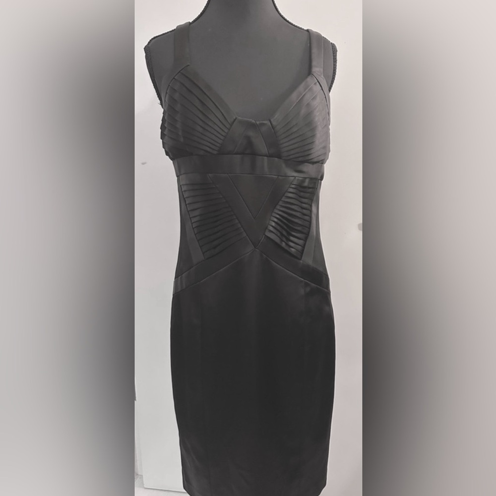 Laundry by Shelli Segal Pleated Satin Cocktail Dress in Black. Size 8.